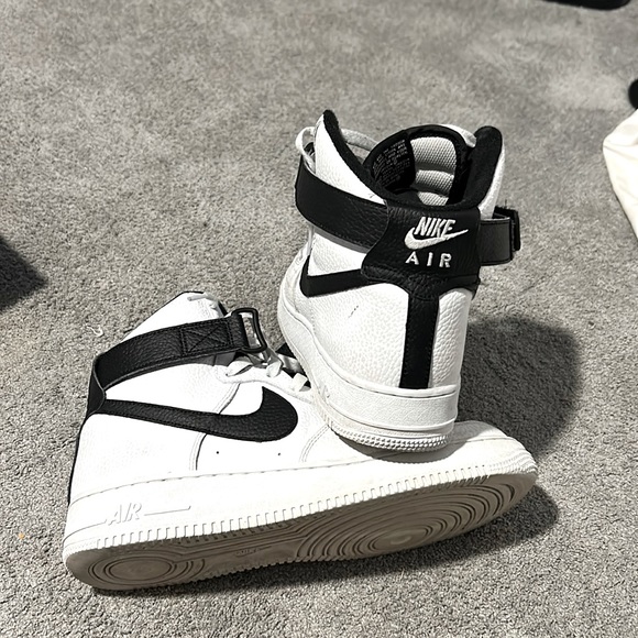 Air Force one high 07. White/black - Picture 1 of 4